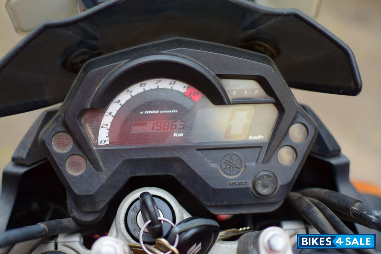 White And Red Yamaha FZ-S White And Red Yamaha FZ-S