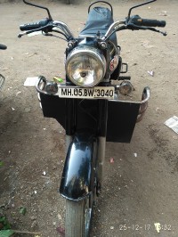 Black Royal Enfield Bullet Standard 350