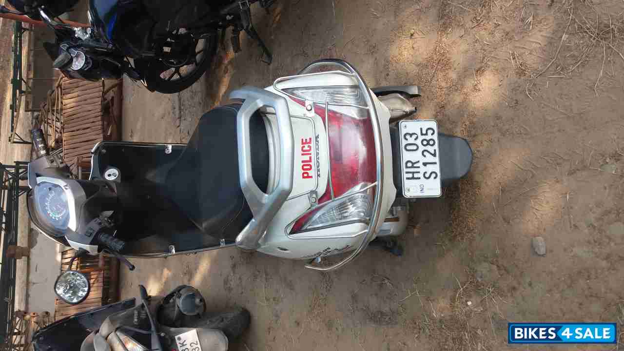 White Honda Activa 125