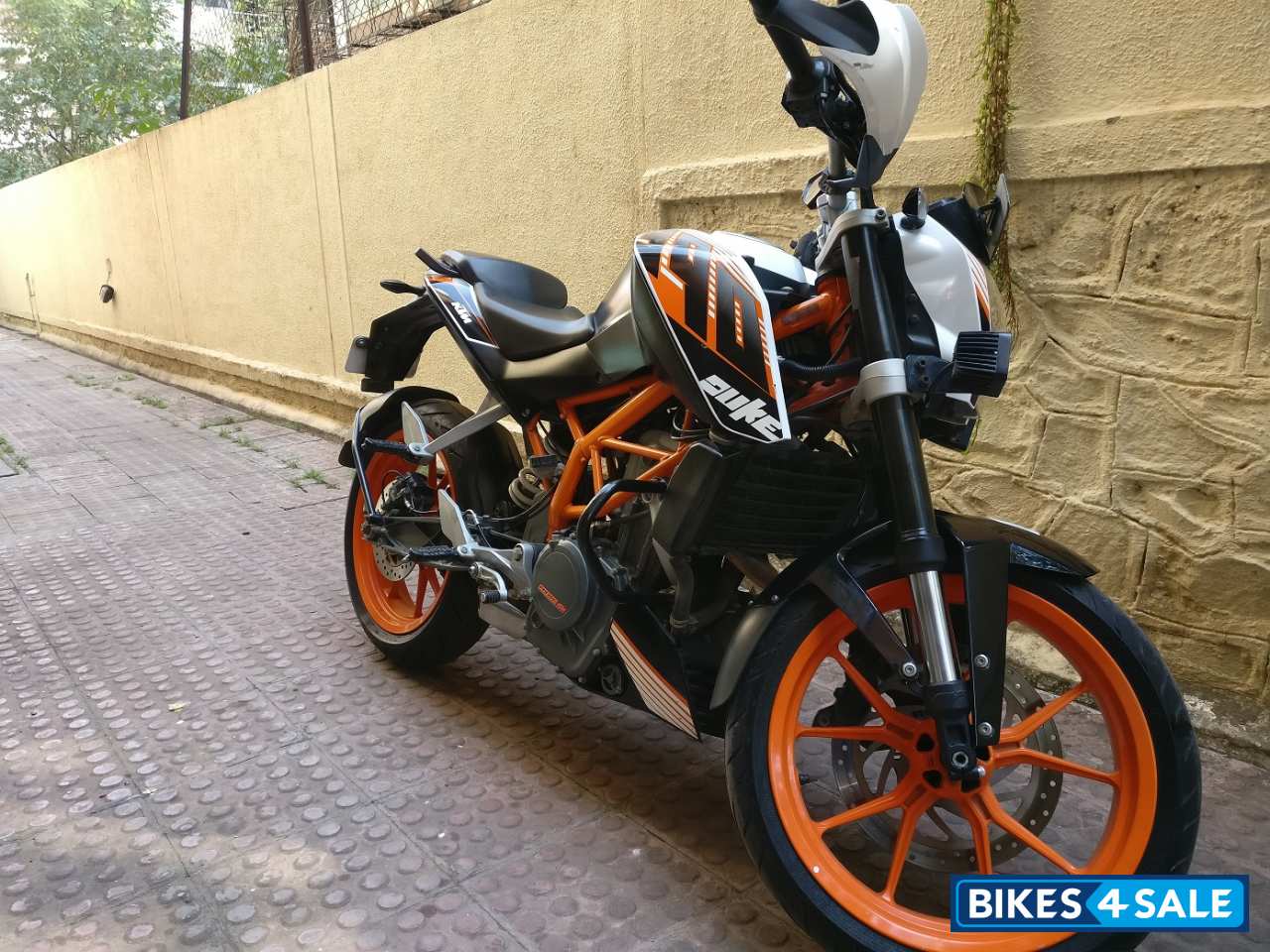 White KTM Duke 390
