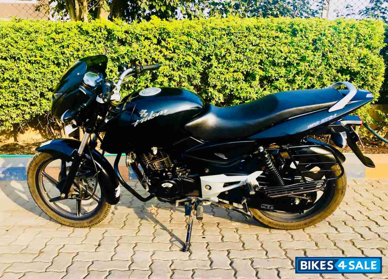 Black Bajaj Pulsar 150 DTSi Black Bajaj Pulsar 150 DTSi