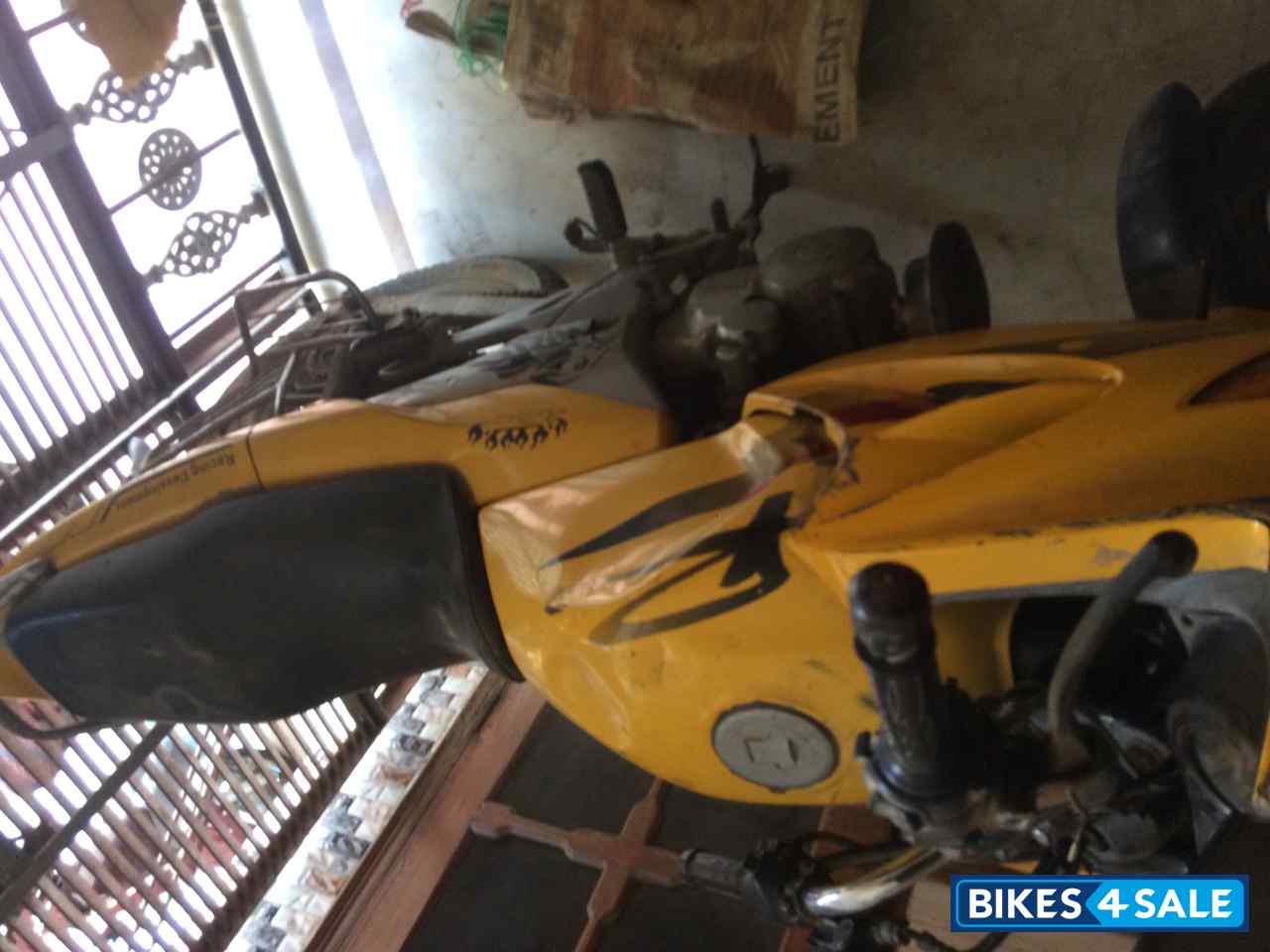 Yellow Hero Karizma Yellow Hero Karizma