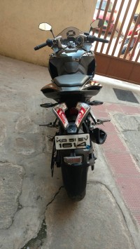 Black Bajaj Pulsar RS 200