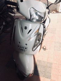 White Suzuki Access 125