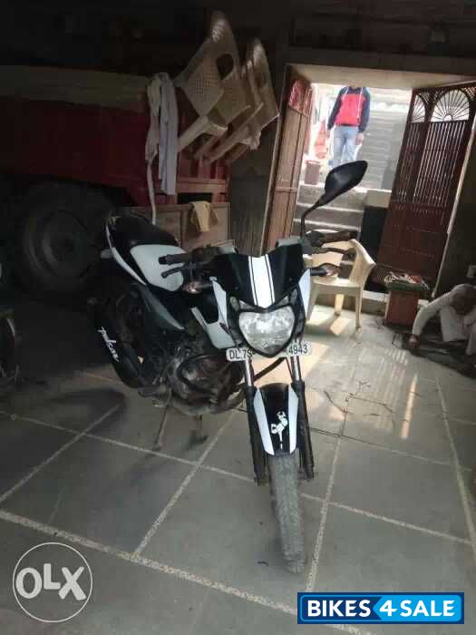 Black Bajaj Pulsar 135LS