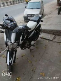 Black Bajaj Pulsar 135LS