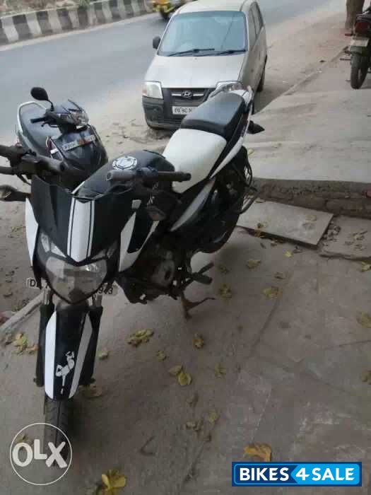 Black Bajaj Pulsar 135LS