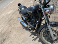 Black Royal Enfield Thunderbird 500