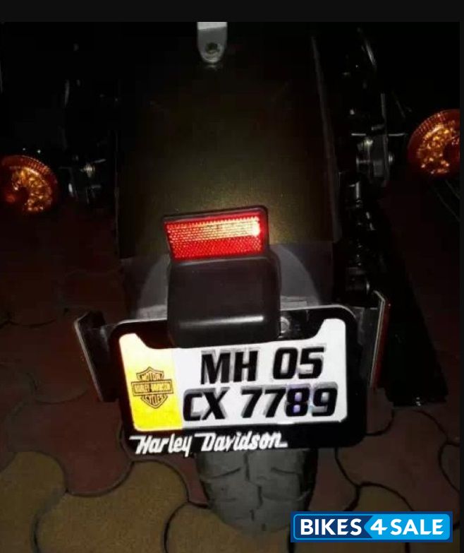 Olive Harley Davidson Iron 883