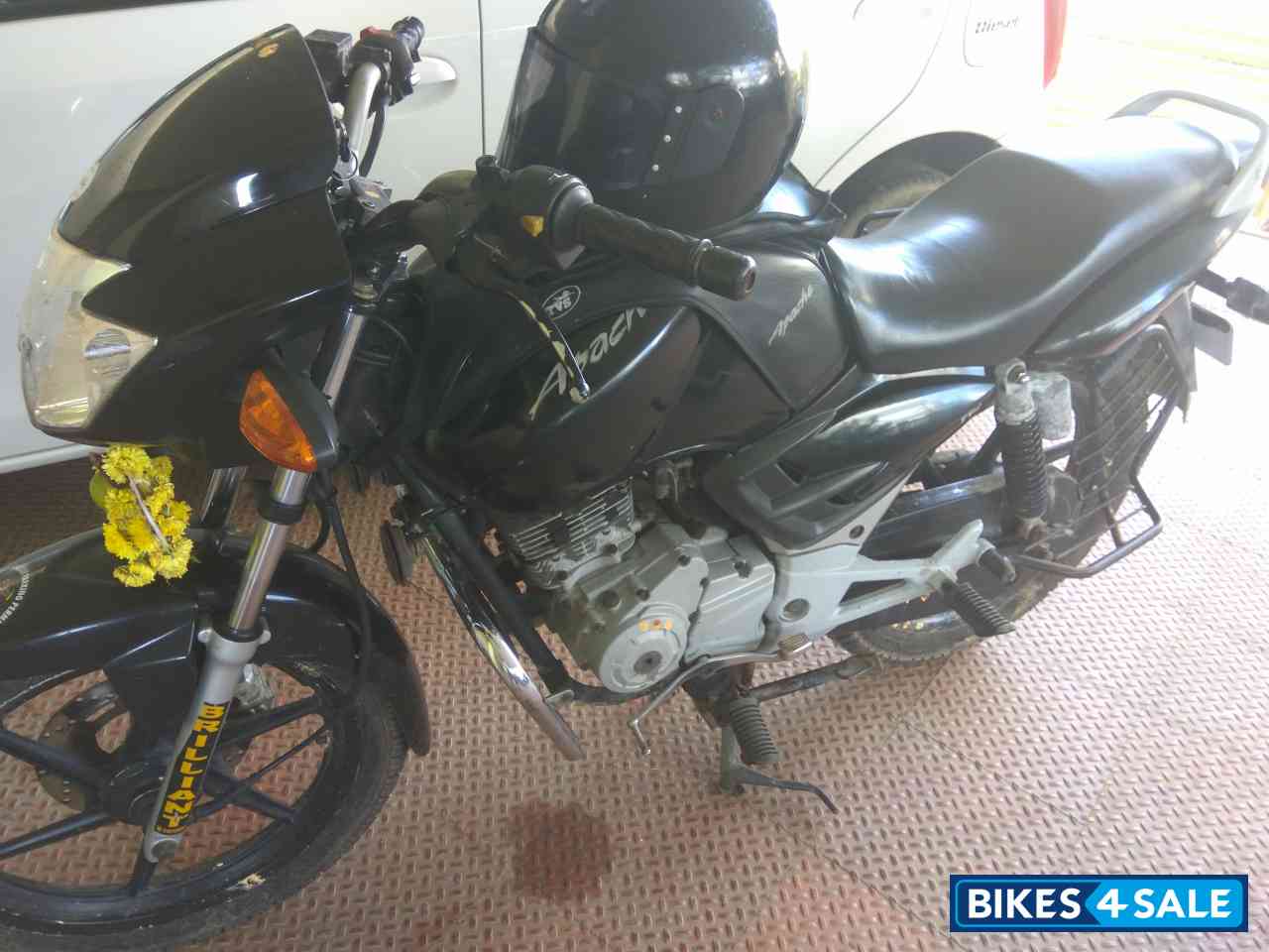 Black TVS Apache 150