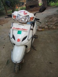 White Honda Activa 3G