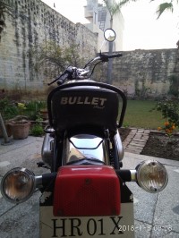 Silver Royal Enfield Bullet Electra 5S