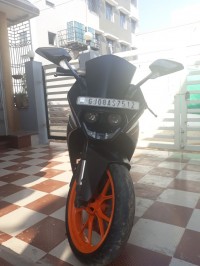 Black KTM RC 200
