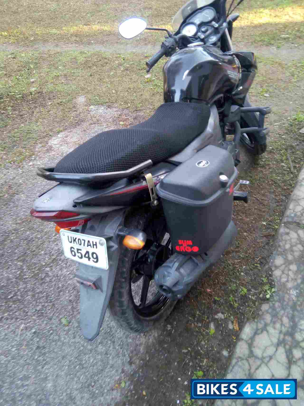 Black Yamaha SZ-X