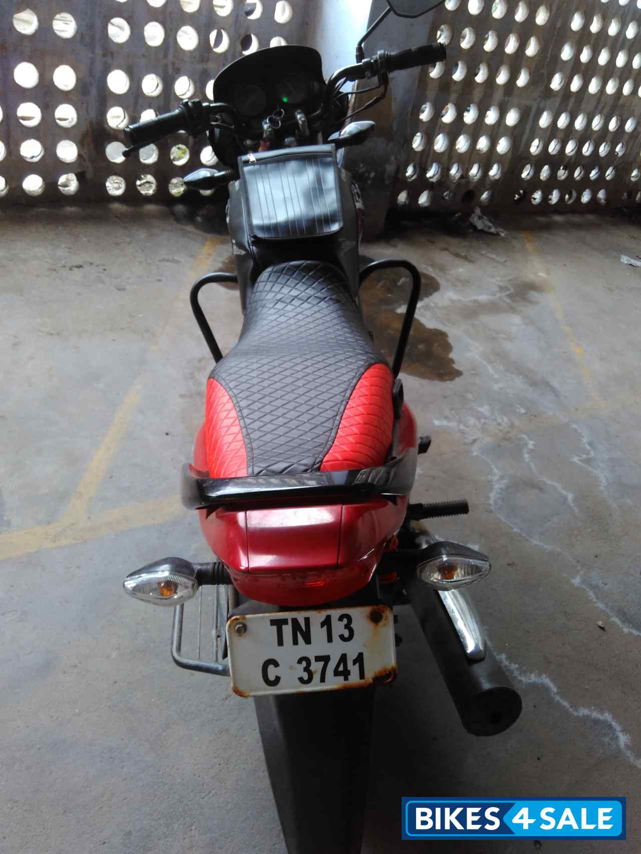 Red And Black Honda Dream Yuga
