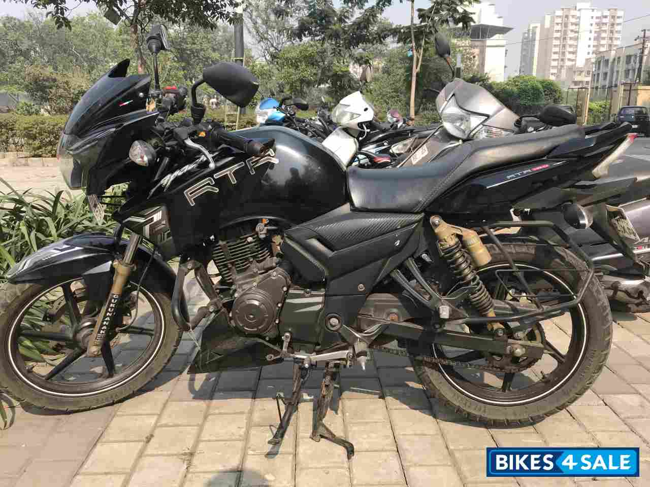 Black TVS Apache RTR 180