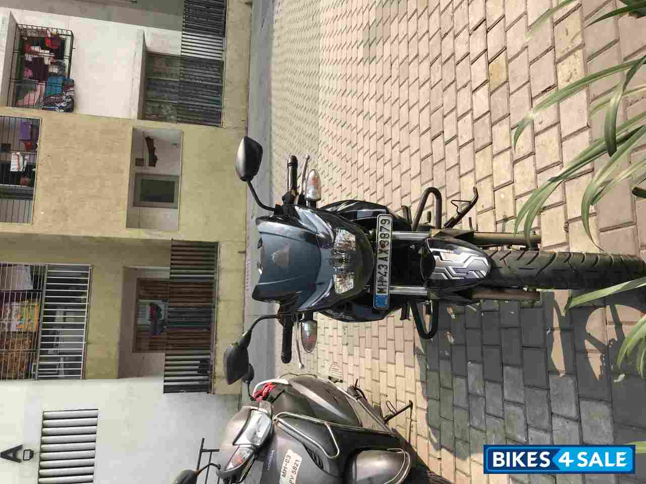 Black TVS Apache RTR 180