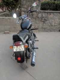 Black Royal Enfield Thunderbird TwinSpark 350