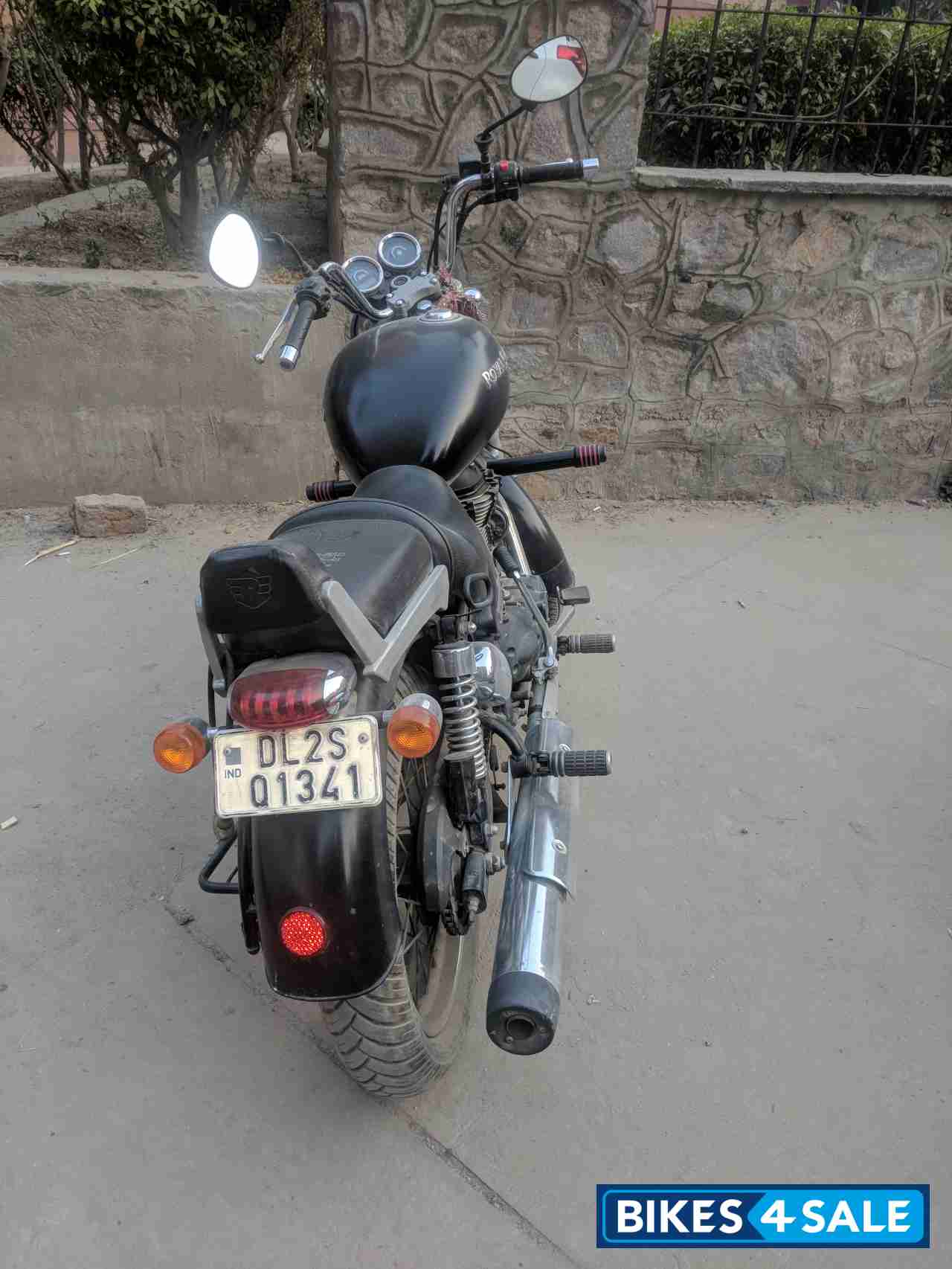 Black Royal Enfield Thunderbird TwinSpark 350 Black Royal Enfield Thunderbird TwinSpark 350