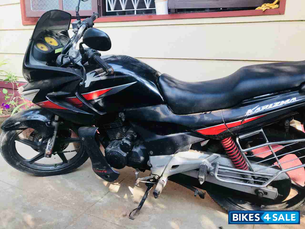 Black Hero Karizma R