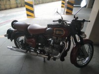 Chestnut Royal Enfield Classic 350