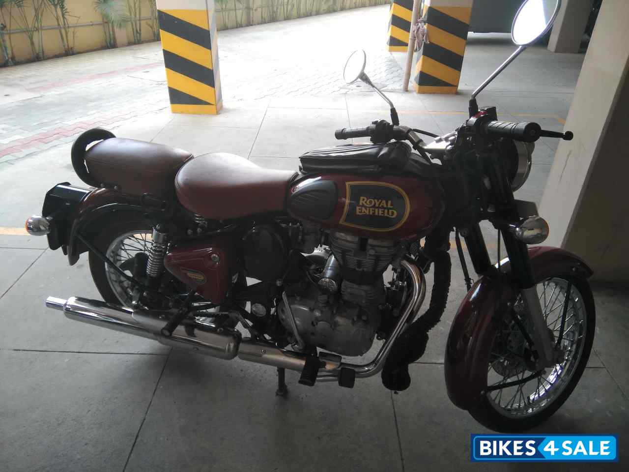 Chestnut Royal Enfield Classic 350