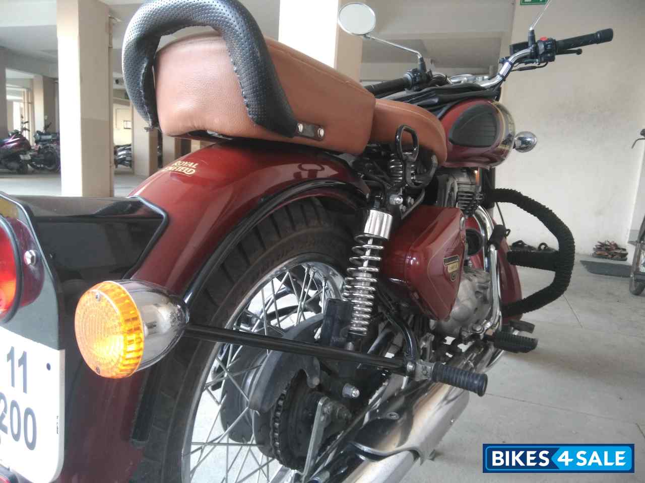 Chestnut Royal Enfield Classic 350