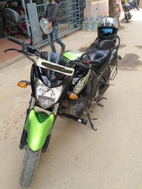 Black-green Yamaha FZ-S