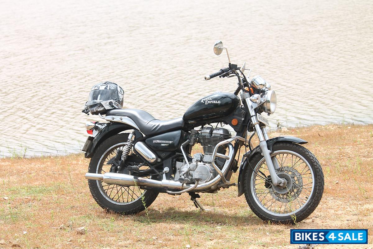 Black Royal Enfield Thunderbird TwinSpark 350
