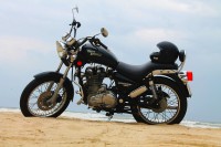 Black Royal Enfield Thunderbird TwinSpark 350