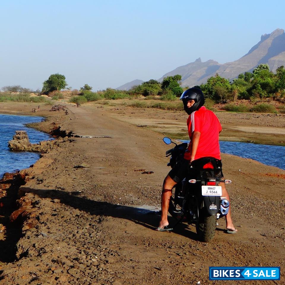 Red-black Dual Tone Suzuki Gixxer 150