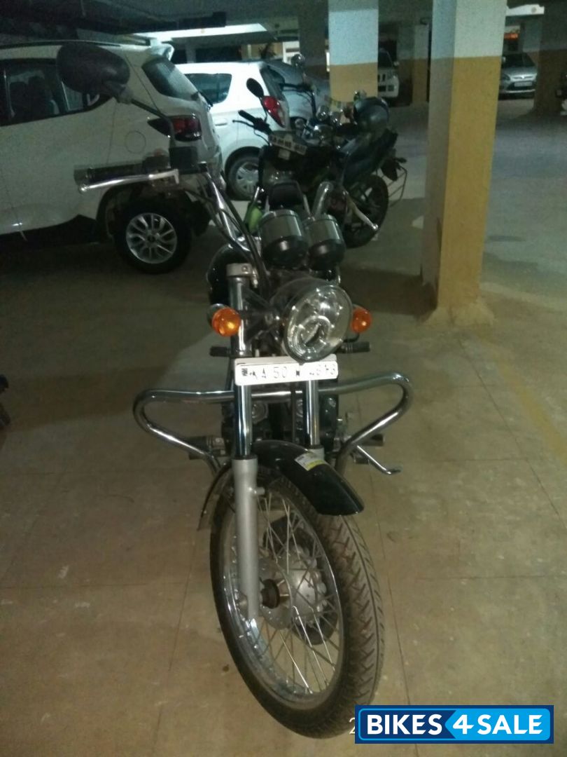 Black Royal Enfield Thunderbird 350