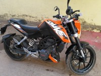 Orange KTM Duke 200
