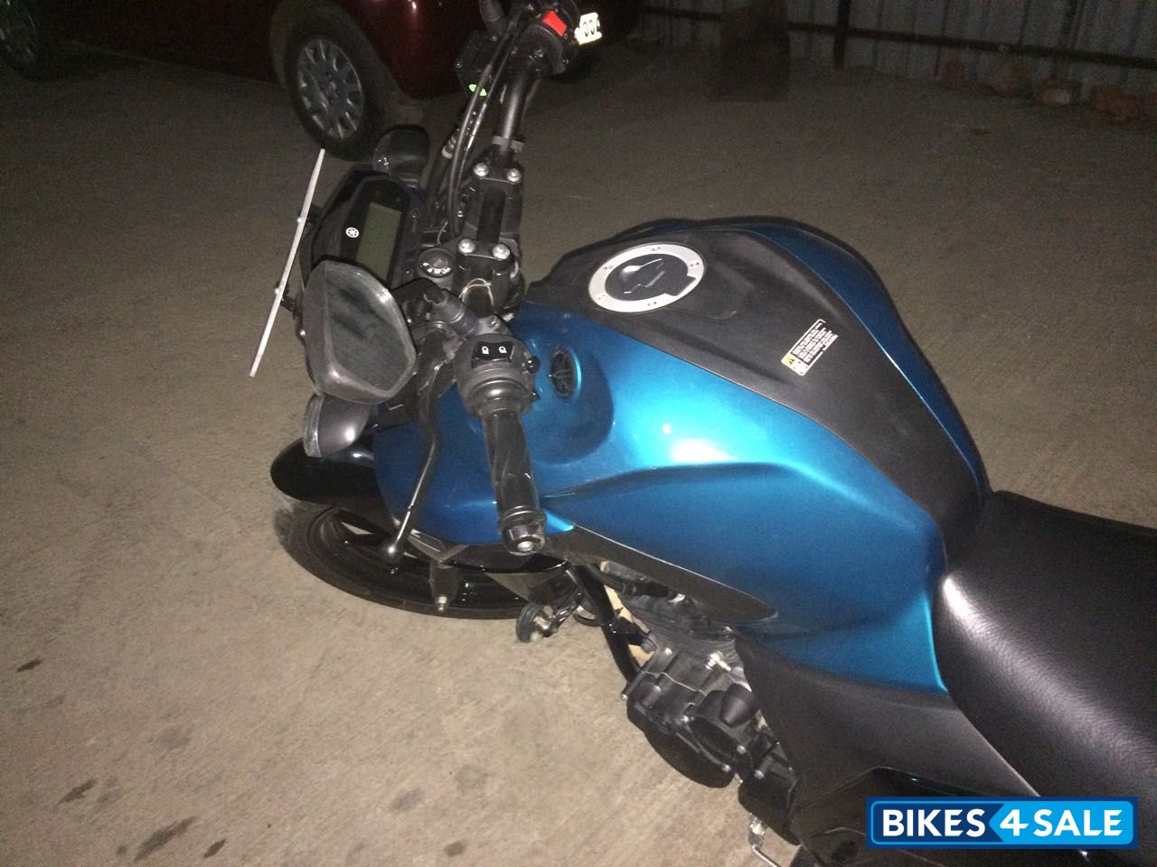 Blue Yamaha FZ25 Blue Yamaha FZ25