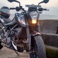 Black KTM Duke 200