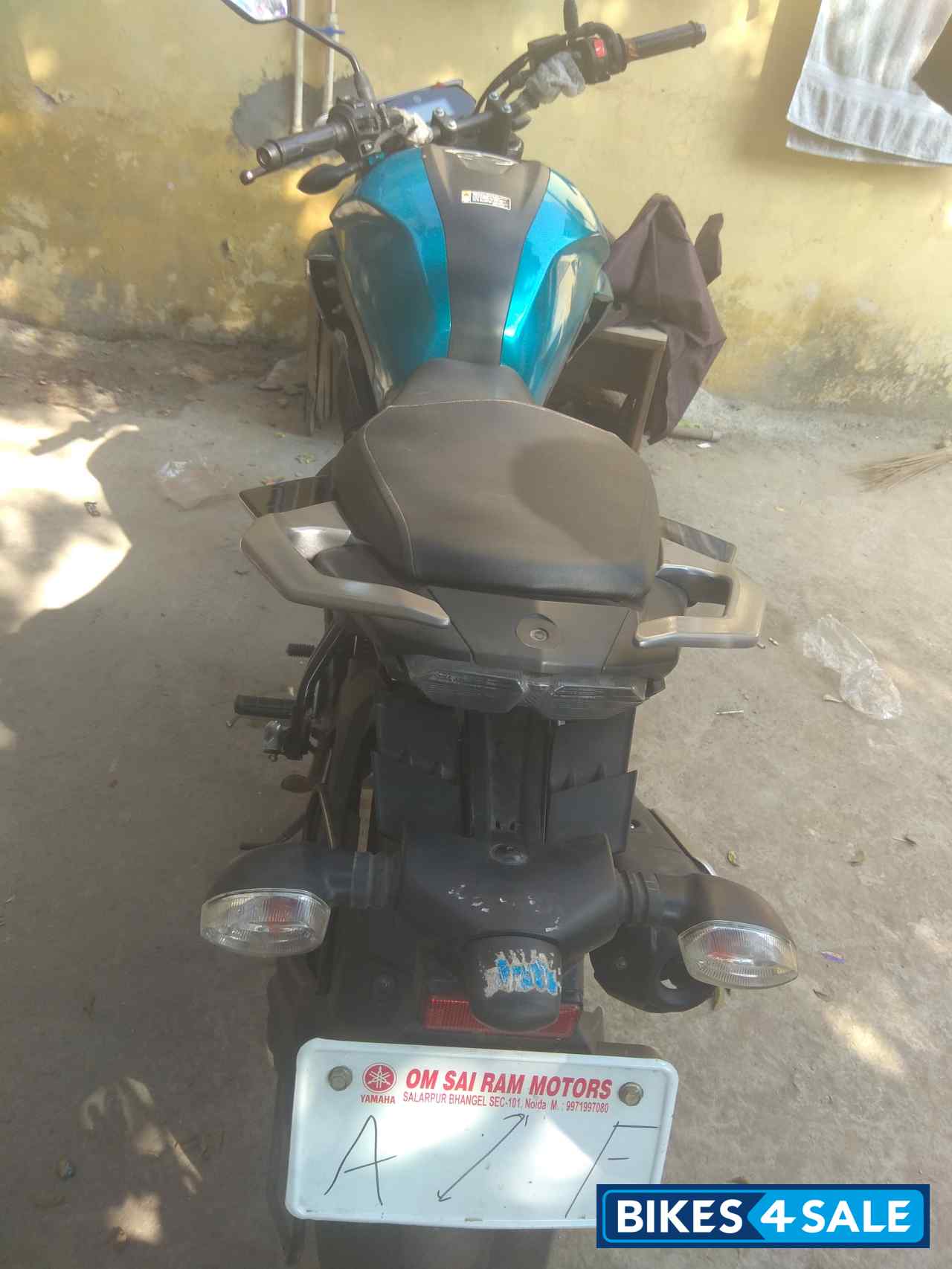 Blue And Black Yamaha FZ25