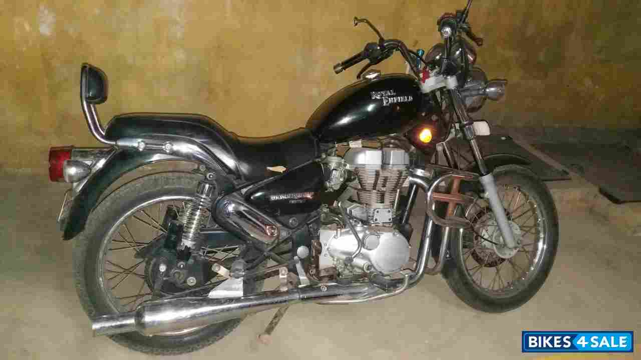Black Royal Enfield Thunderbird TwinSpark 350