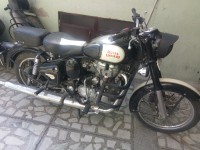 Black Royal Enfield Classic 500