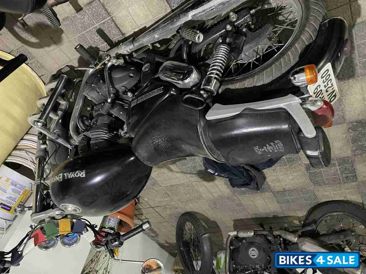 Black Royal Enfield Thunderbird TwinSpark 350