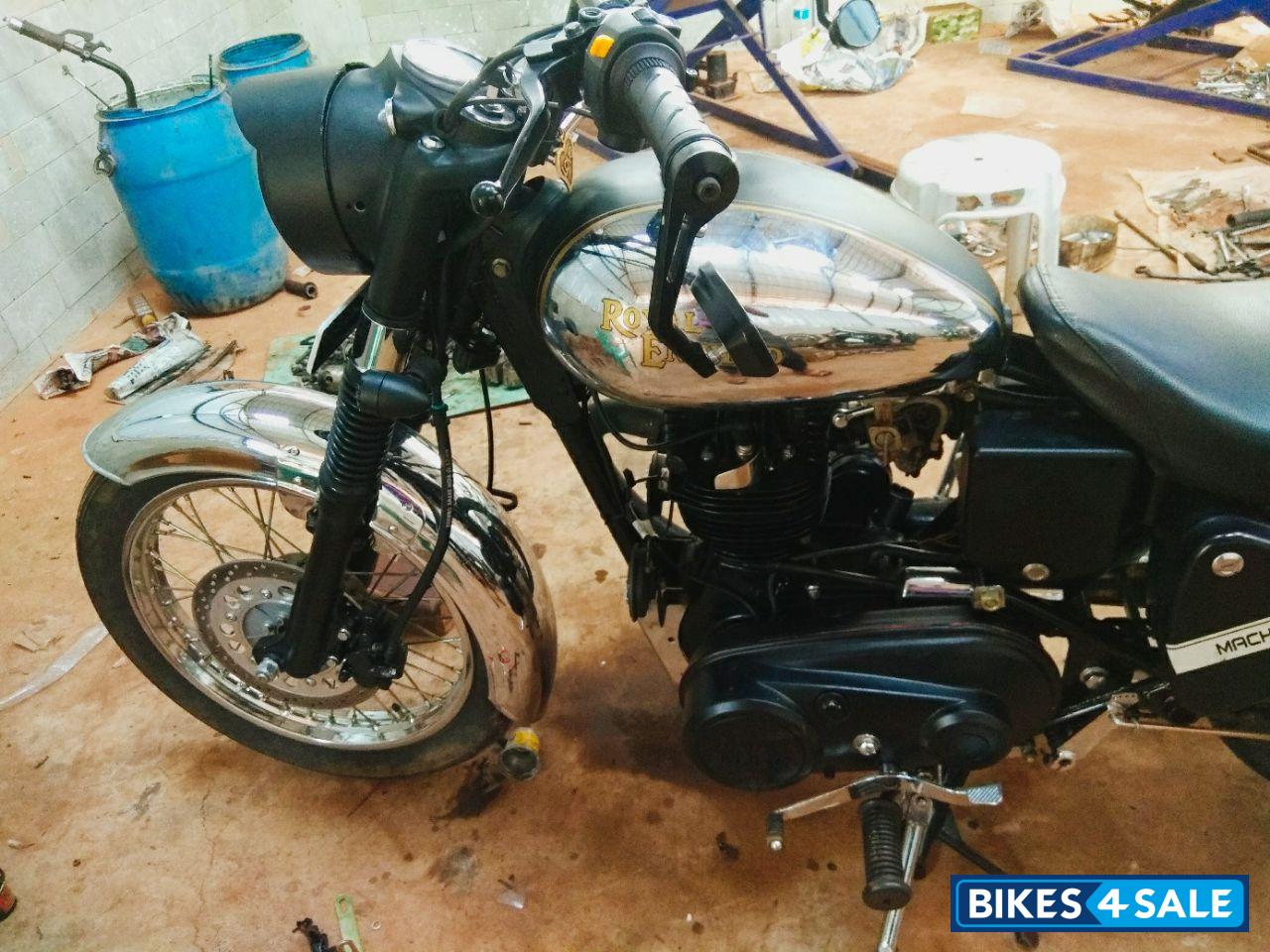 Chrome And Black Royal Enfield Bullet Machismo A350