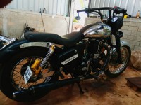 Chrome And Black Royal Enfield Bullet Machismo A350
