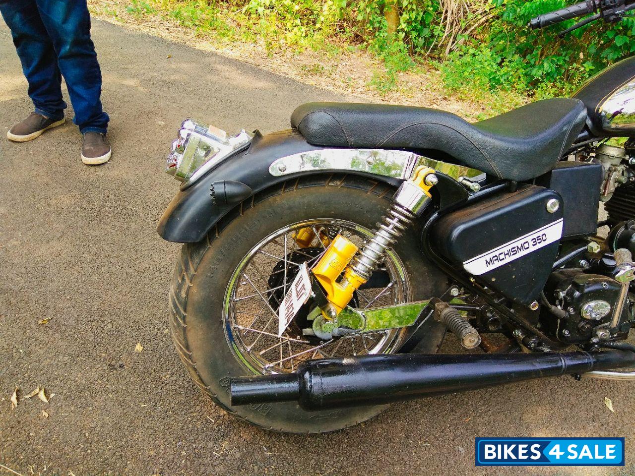 Chrome And Black Royal Enfield Bullet Machismo A350