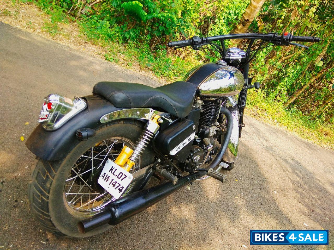 Chrome And Black Royal Enfield Bullet Machismo A350