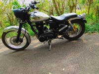 Chrome And Black Royal Enfield Bullet Machismo A350