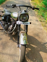 Chrome And Black Royal Enfield Bullet Machismo A350
