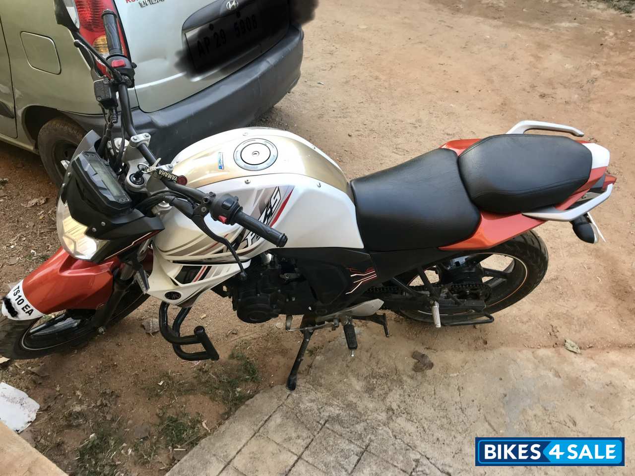 White Orange Yamaha FZ-S FI V2