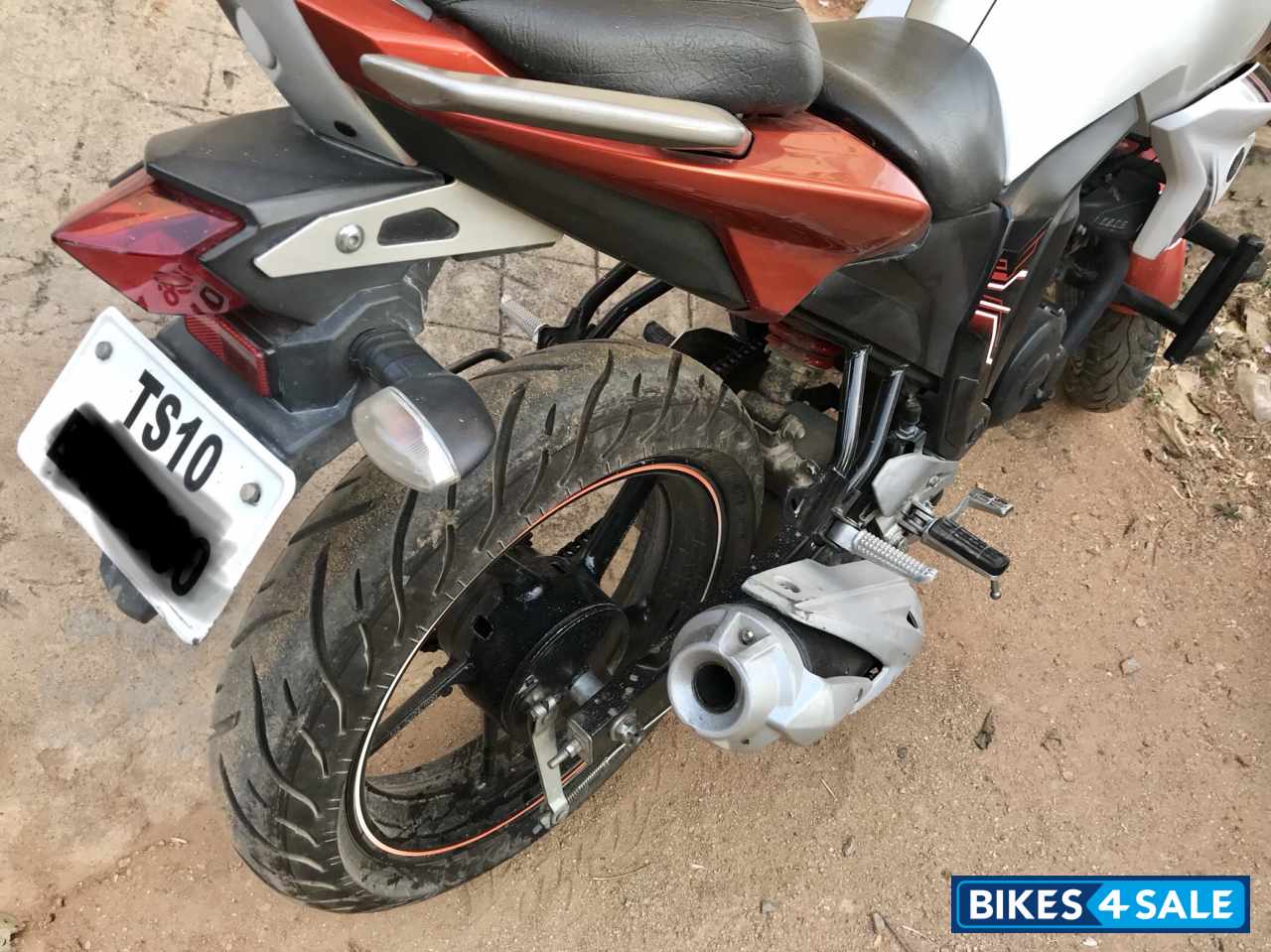 White Orange Yamaha FZ-S FI V2