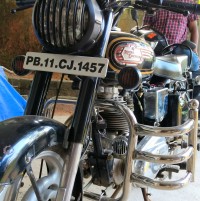 Black Royal Enfield Bullet Standard 350