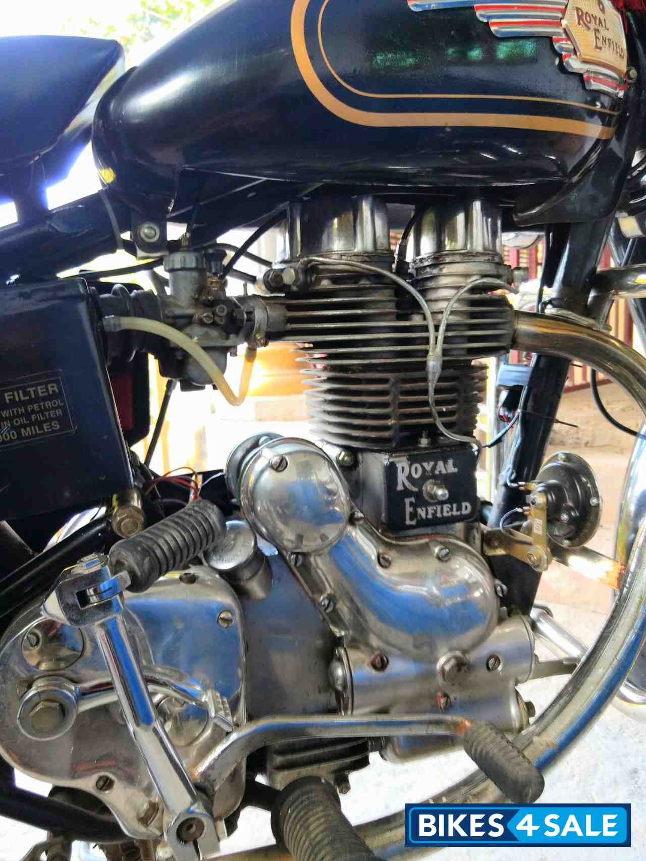 Black Royal Enfield Bullet Standard 350