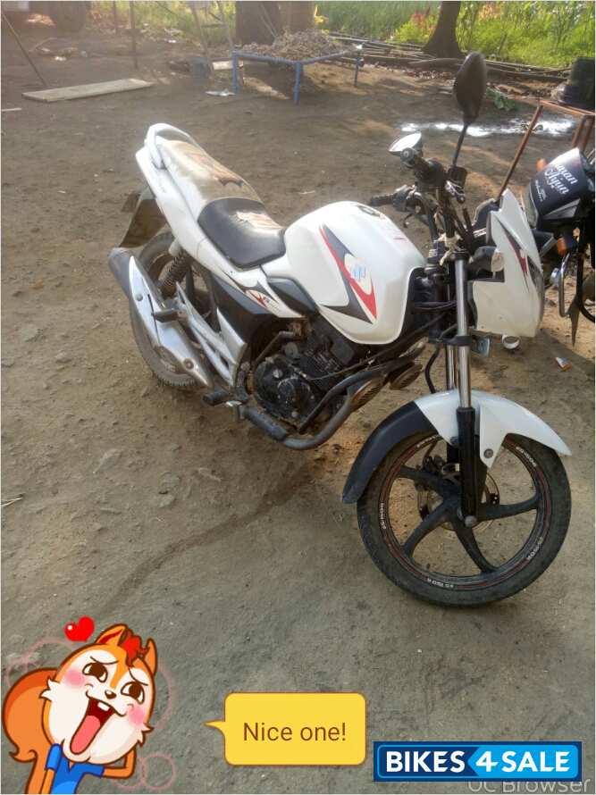 White Suzuki GS 150R
